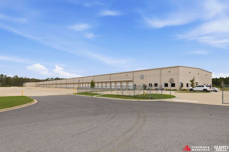 More Photos Of 421 Morgan Lakes Industrial blvd, Pooler Truck Terminal For Lease