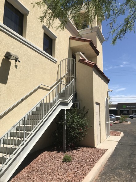 More Photos Of 1310 W St Marys Rd, Tucson Medical For Lease