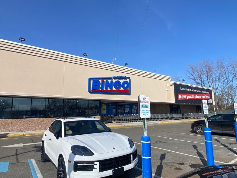 More Photos Of 603 Burnside Ave, Inwood Unknown For Lease