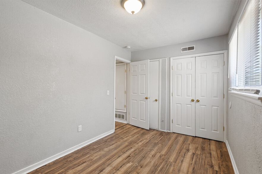 More Photos Of 525 N Arlington St, Kalamazoo Apartments For Sale
