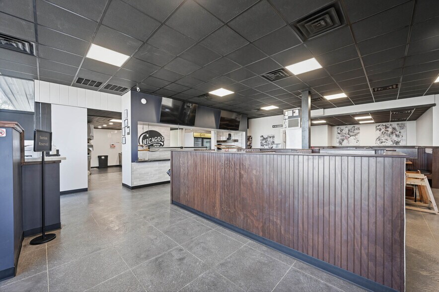 More Photos Of 1511 N Meridian St, Portland Freestanding For Sale
