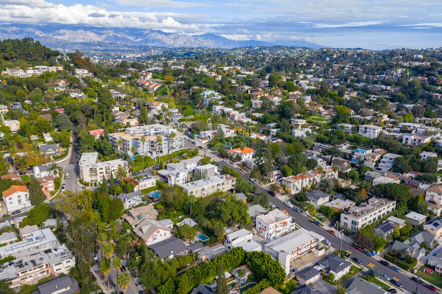 More Photos Of 1637-1639 1/2 Micheltorena St, Los Angeles Apartments For Sale