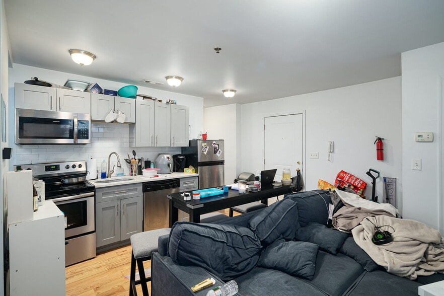 More Photos Of 5913-17 Chestnut St, Philadelphia Apartments For Lease