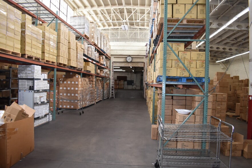 More Photos Of 851 E 60th St, Los Angeles Warehouse For Sale