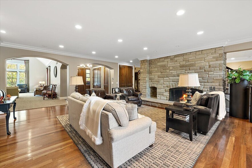 More Photos Of 1330 Oxford Rd, Bloomfield Hills Specialty For Sale