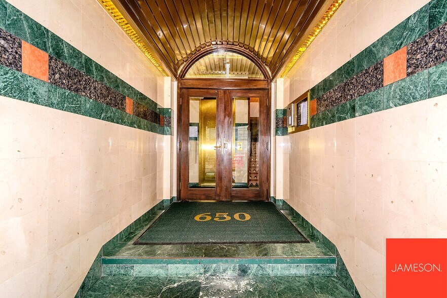 More Photos Of 650 N Dearborn St, Chicago Office For Lease