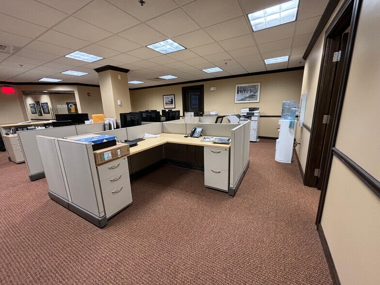 More Photos Of 90-100 Central St, Holliston Storefront Retail Office For Lease