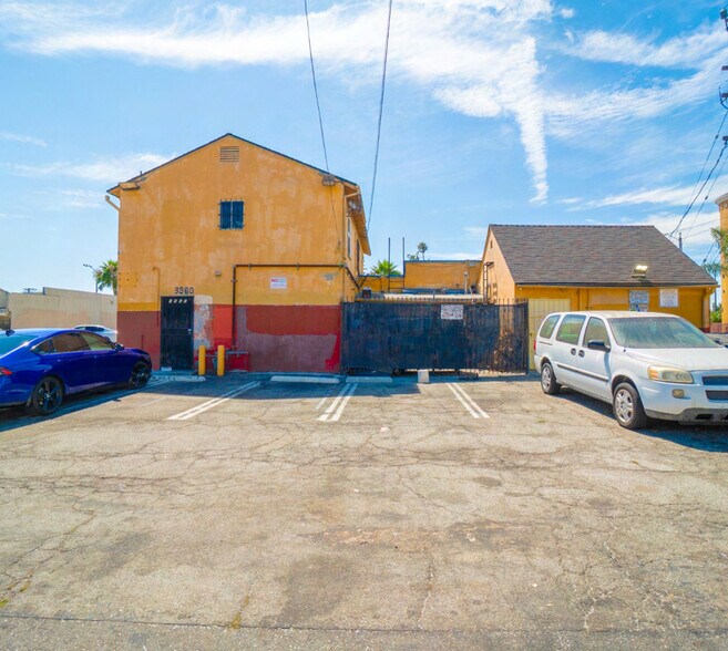 More Photos Of 3960 W 104th St, Inglewood Storefront For Sale