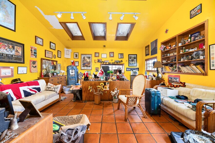 More Photos Of , Santa Ana Unknown For Sale