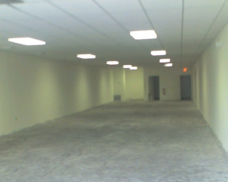 More Photos Of 5921 Westfield Ave, Pennsauken General Retail For Sale