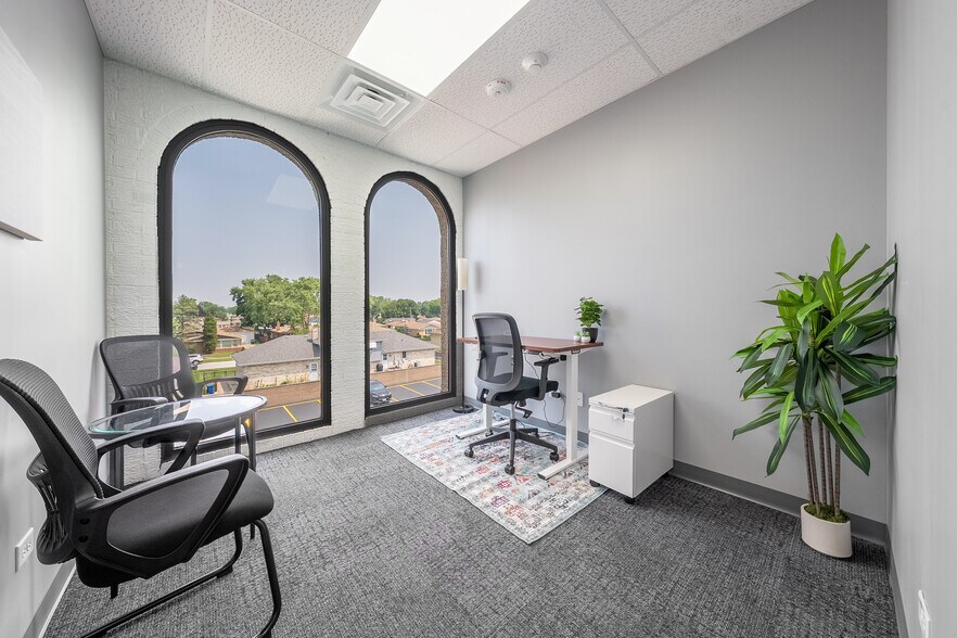 More Photos Of 4550 W 103rd St, Oak Lawn Coworking Space