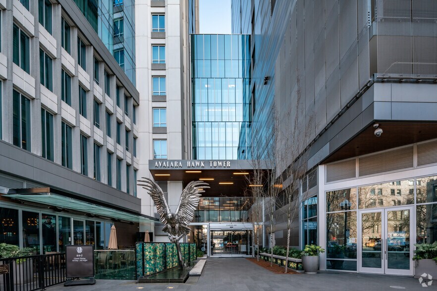 More Photos Of 255 S King St, Seattle Coworking Space