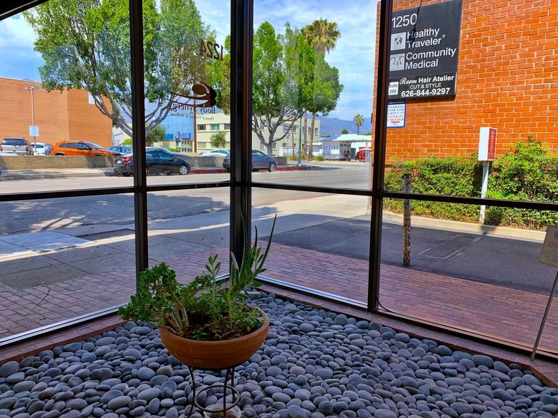 More Photos Of 1224 E Green St, Pasadena Office For Lease