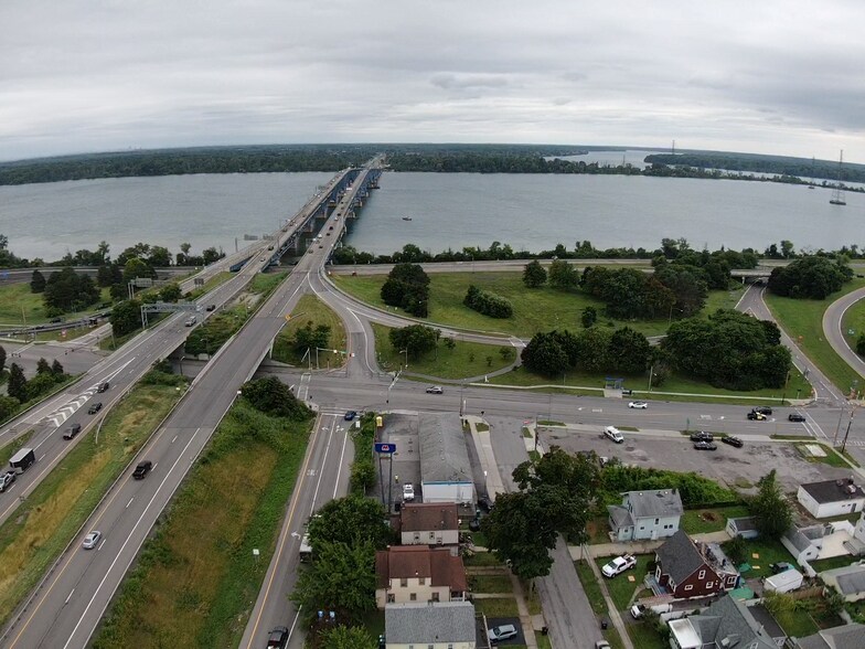 More Photos Of 6302 Buffalo Ave, Niagara Falls Service Station For Sale