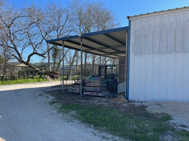 More Photos Of 707 E Milam St, Wharton Showroom For Sale