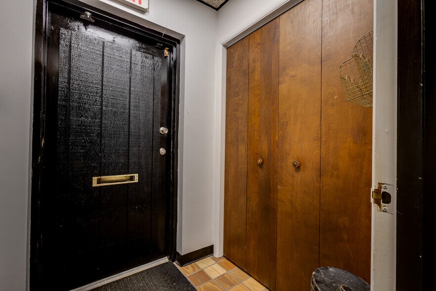 More Photos Of 745 E Warrington Ave, Pittsburgh Medical For Lease