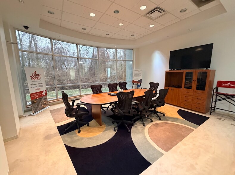 More Photos Of 4111 Founders Blvd, Batavia Manufacturing For Sale