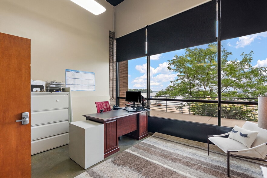 More Photos Of 4100 Shoreline Dr, Spring Park Apartments For Sale