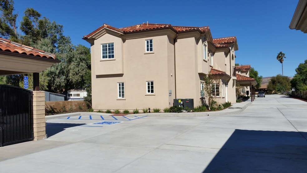 More Photos Of 1378-1380 Patricia Ave, Simi Valley Apartments For Sale