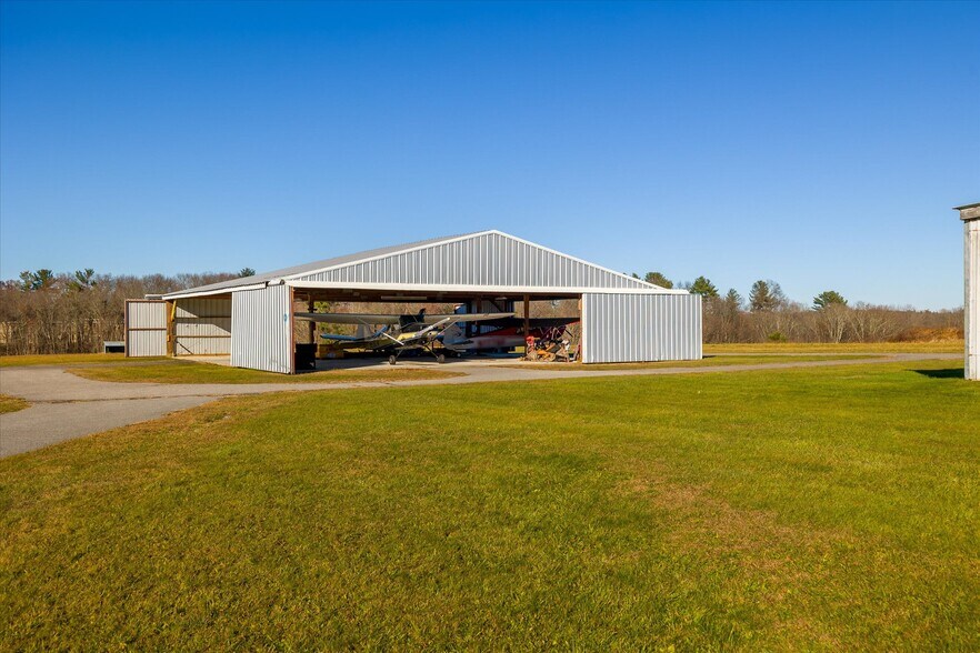 More Photos Of 89 Route 169, Woodstock Airport For Sale