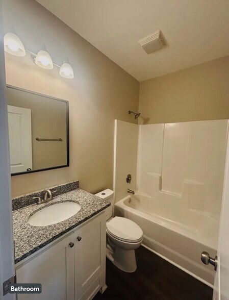 More Photos Of 122 Lisa Ct, Dothan Apartments For Sale