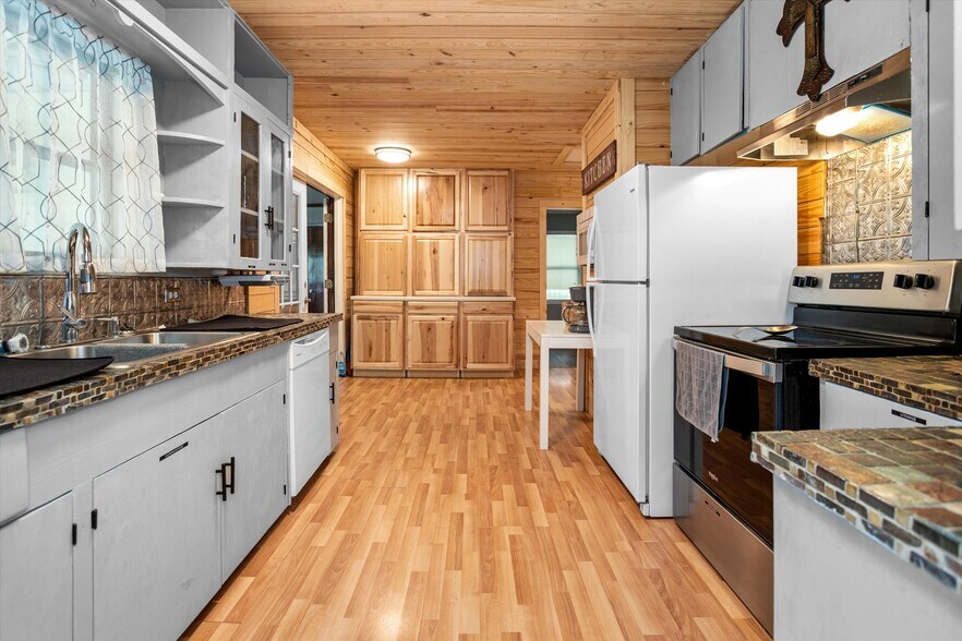 More Photos Of 2508 US-69, Lufkin Lodge Meeting Hall For Sale