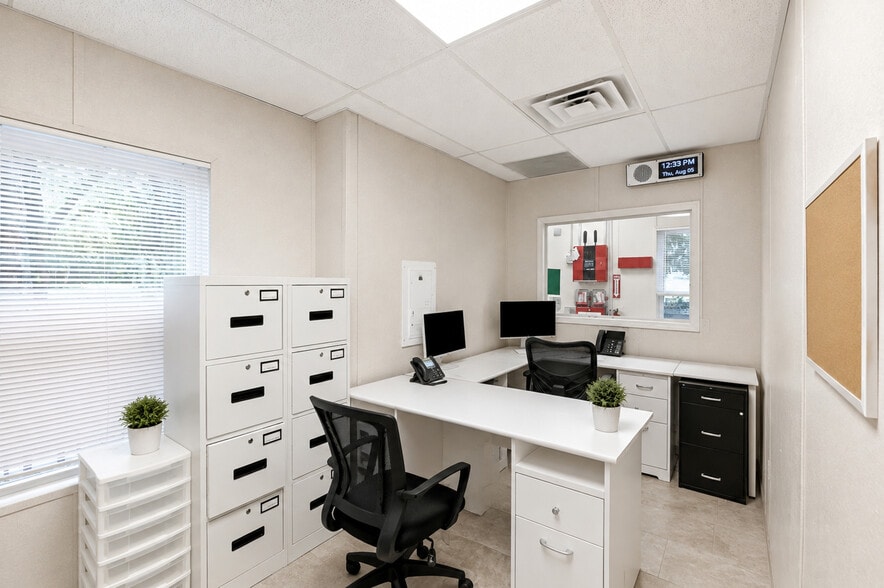 More Photos Of 6837 Lakeville Rd, Orlando Religious Facility For Sale