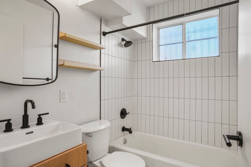 More Photos Of 661 Pearl St, Denver Apartments For Sale