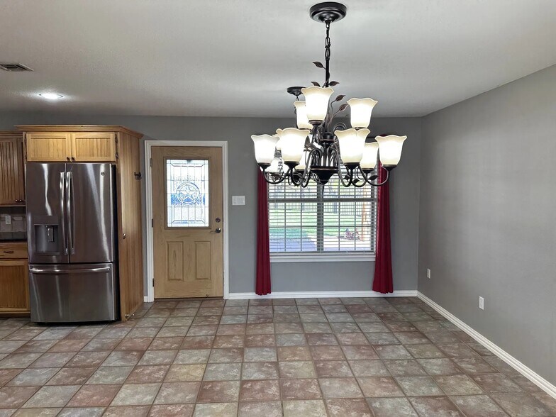 More Photos Of 1782 Key Ln, Abilene Office For Lease