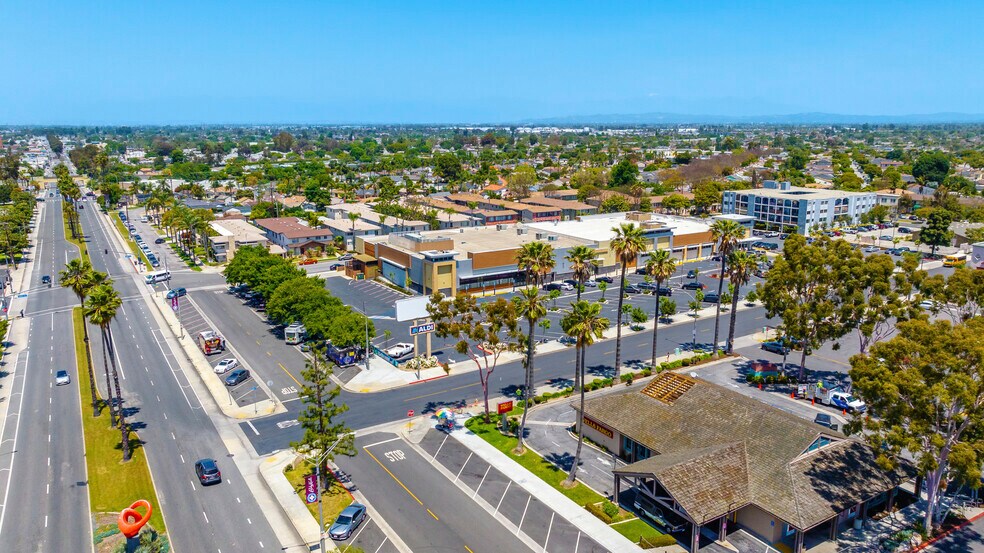 More Photos Of 4570-4580 Atlantic Ave, Long Beach Unknown For Lease