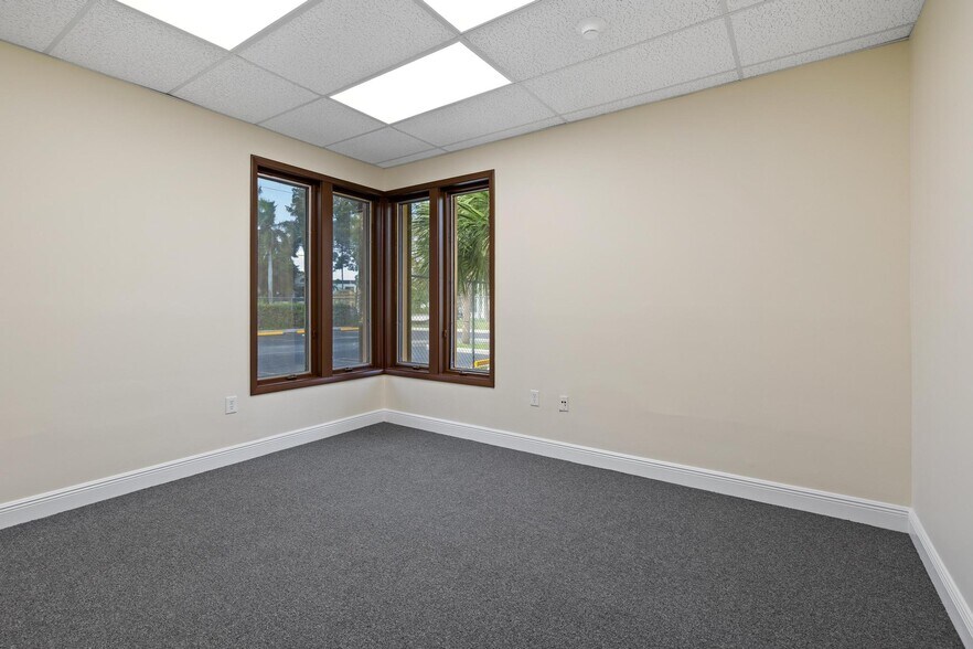 More Photos Of 15055 SW 122nd Ave, Miami Office For Sale