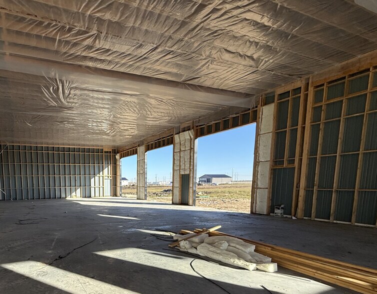 More Photos Of 34 Gold Sun Dr, Winnipeg Industrial For Lease