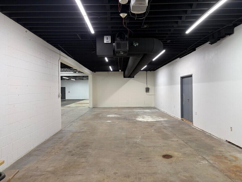 More Photos Of 4562 N 127th St, Butler Light Manufacturing For Sale