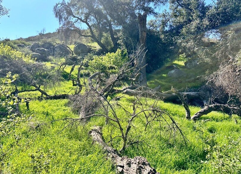 More Photos Of 924-220-017 CA Riverside County, Temecula Land For Sale