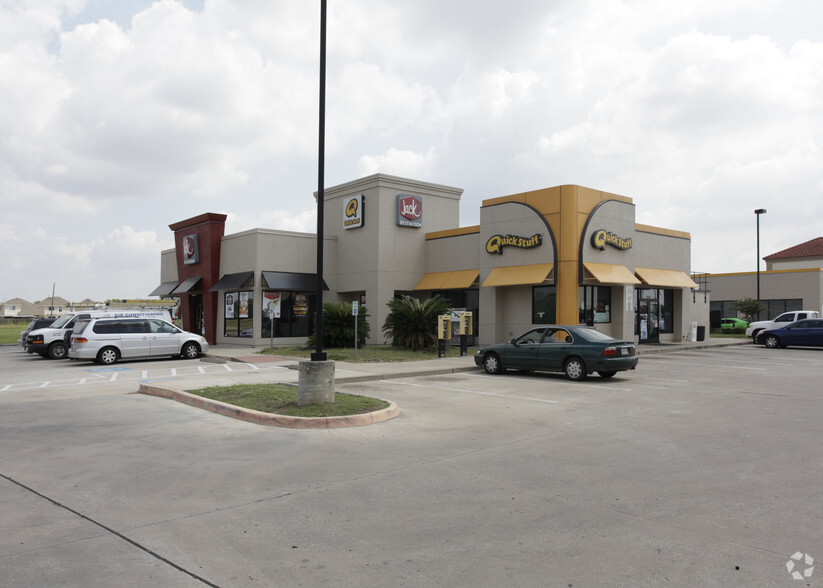 Primary Photo Of 12680 Beechnut St, Houston Service Station For Sale