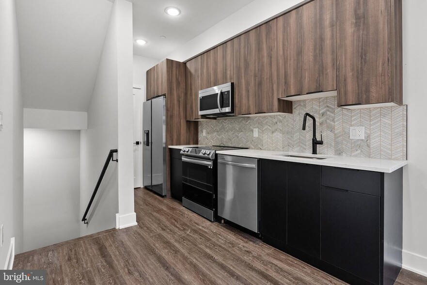 More Photos Of 2146 N Front St, Philadelphia Multifamily For Sale