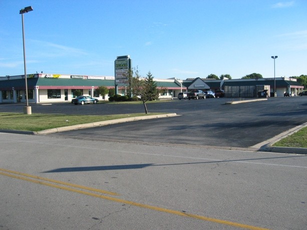 More Photos Of 1641 Commanche Ave, Green Bay Storefront For Sale