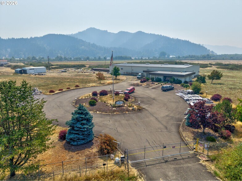 More Photos Of 850 Garden Valley Cir, Sutherlin Industrial For Sale
