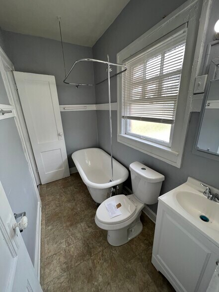 More Photos Of 634 E 37th St, Indianapolis Apartments For Sale