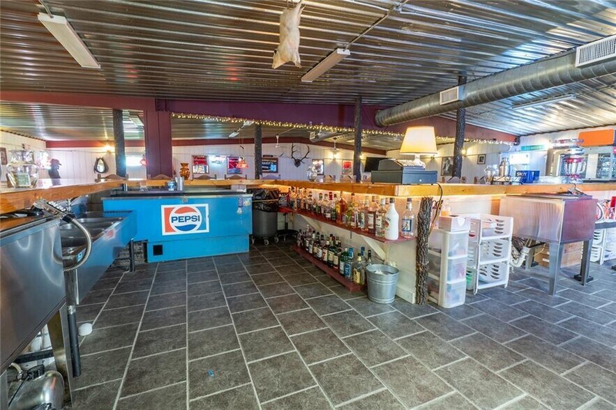 More Photos Of 233 Hwy 75, Sycamore Restaurant For Sale