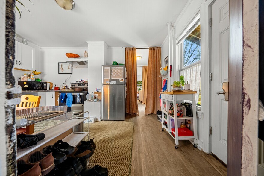 More Photos Of 15 South St, Freeport Apartments For Sale