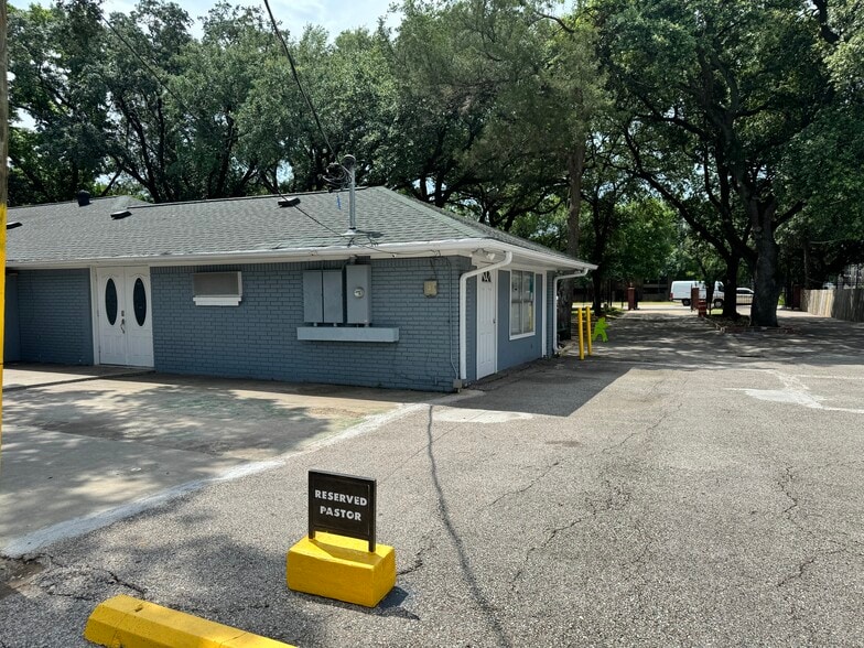 More Photos Of 12038 Bissonnet St, Houston Religious Facility For Sale