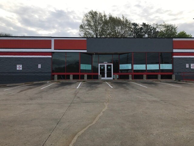 More Photos Of 2090 N Highland Ave, Jackson Freestanding For Sale