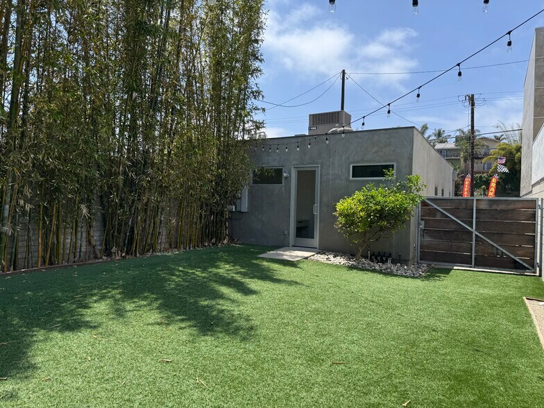 More Photos Of 1632 Aviation Blvd, Redondo Beach Office For Lease