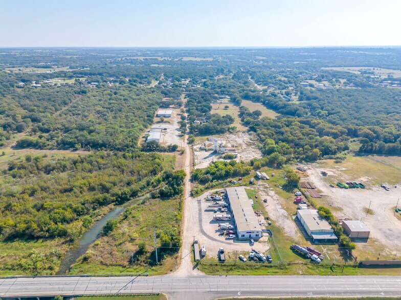 More Photos Of 3550 N Main St, Cleburne Industrial For Sale