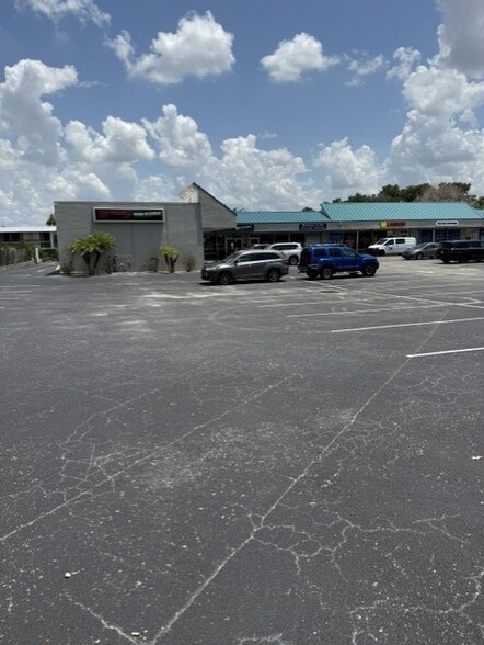 Primary Photo Of 219 Avenue O SW, Winter Haven General Retail For Lease