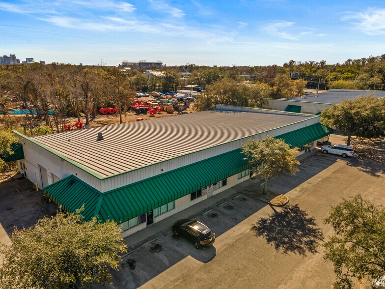 More Photos Of 3239 Old Winter Garden Rd, Orlando Flex For Sale