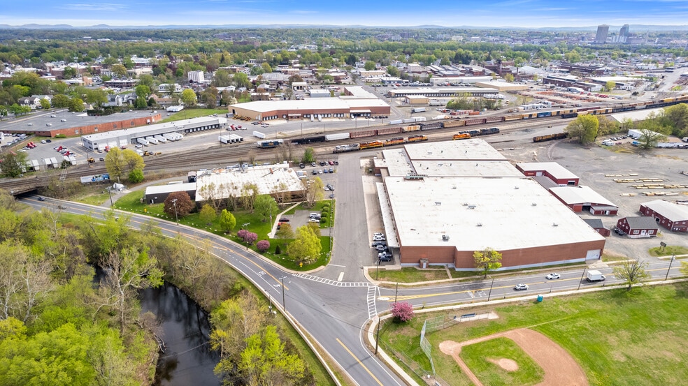 More Photos Of 26 Sears Way, West Springfield Distribution For Lease