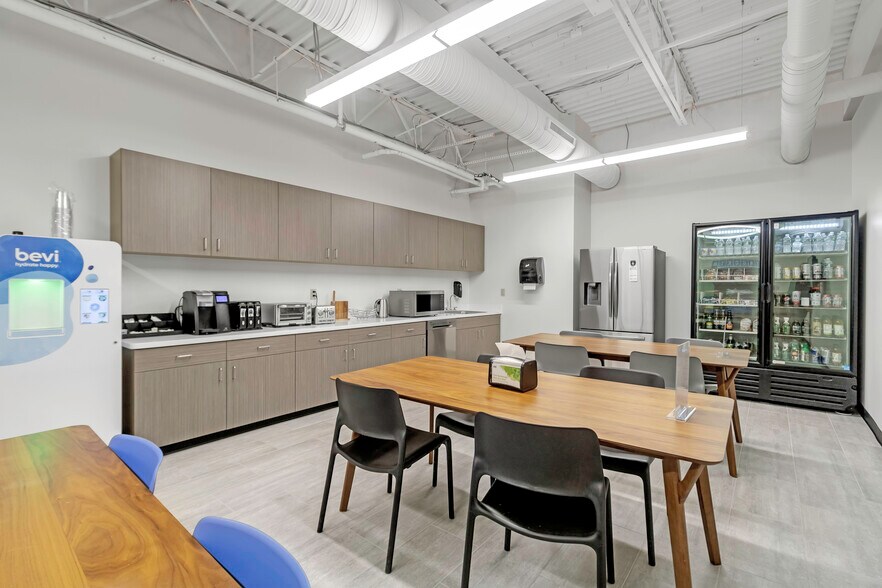 More Photos Of 61 John Muir Dr, Buffalo Unknown For Lease