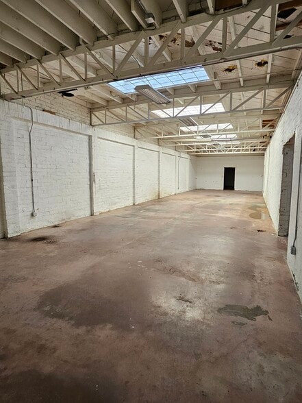 More Photos Of 5939-5941 Clara St, Bell Gardens Manufacturing For Sale